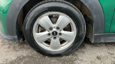 MINI Hatchback 1.5 Cooper Classic 3dr Auto Petrol Hatchback